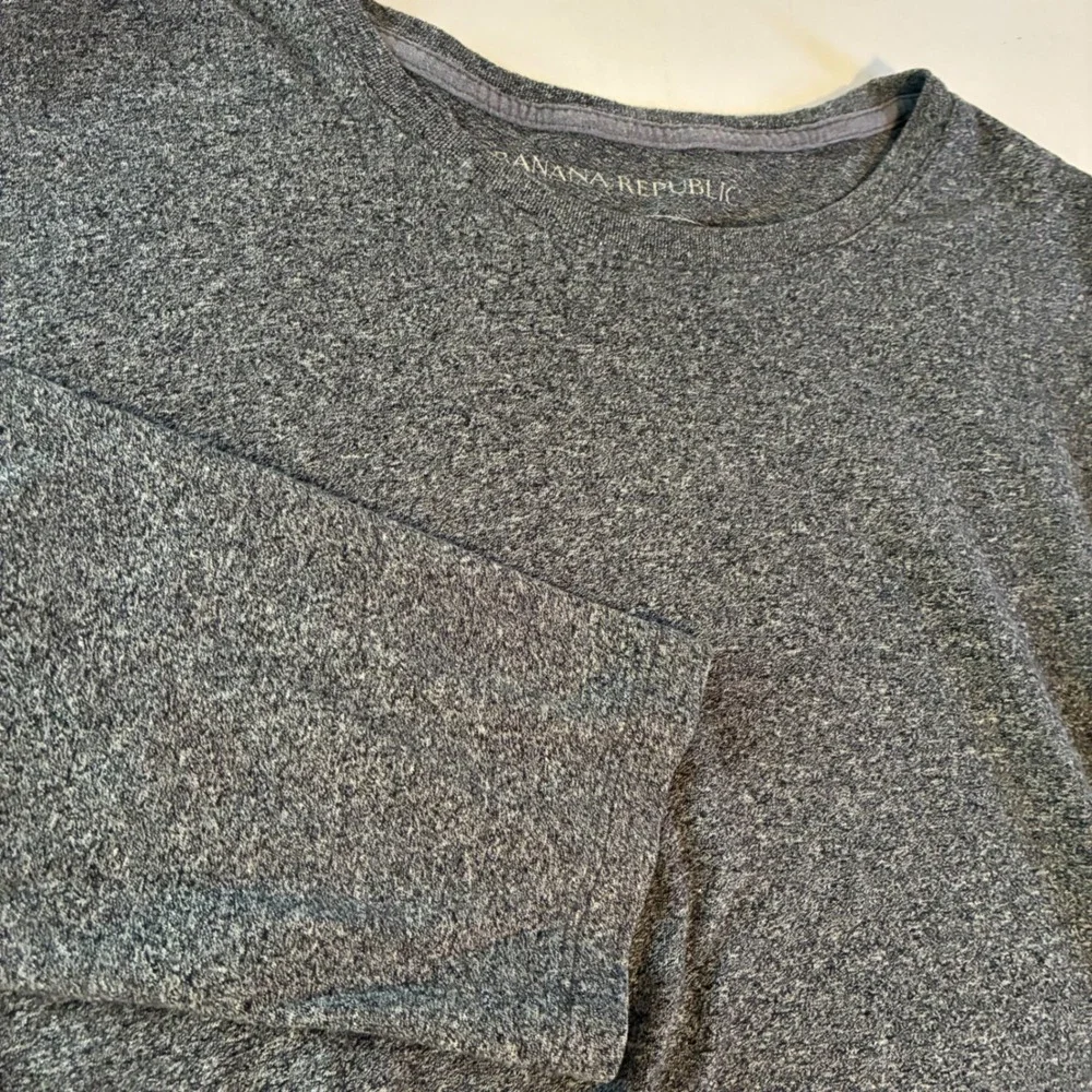 Banana Republic Mens XL Gray Long Sleeve T-Shirt Soft Wash Tee Casual Crew Luxe